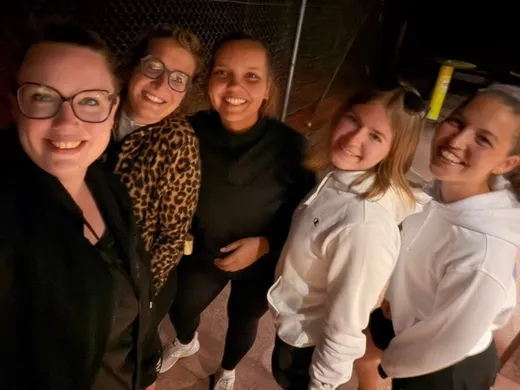 Joueuses du TC Jemelle pendant une soirée d’équipe